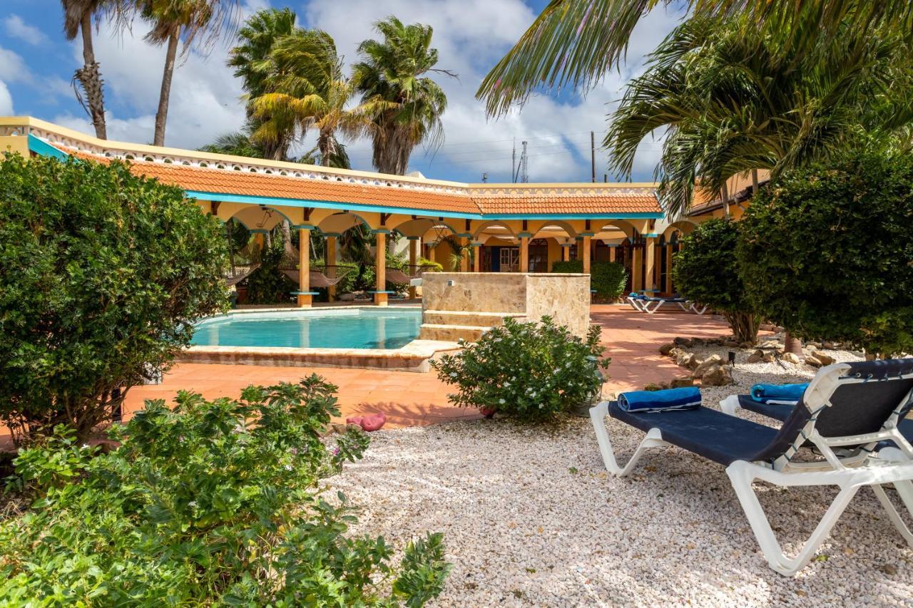 Goood Resort Kralendijk  Exterior photo